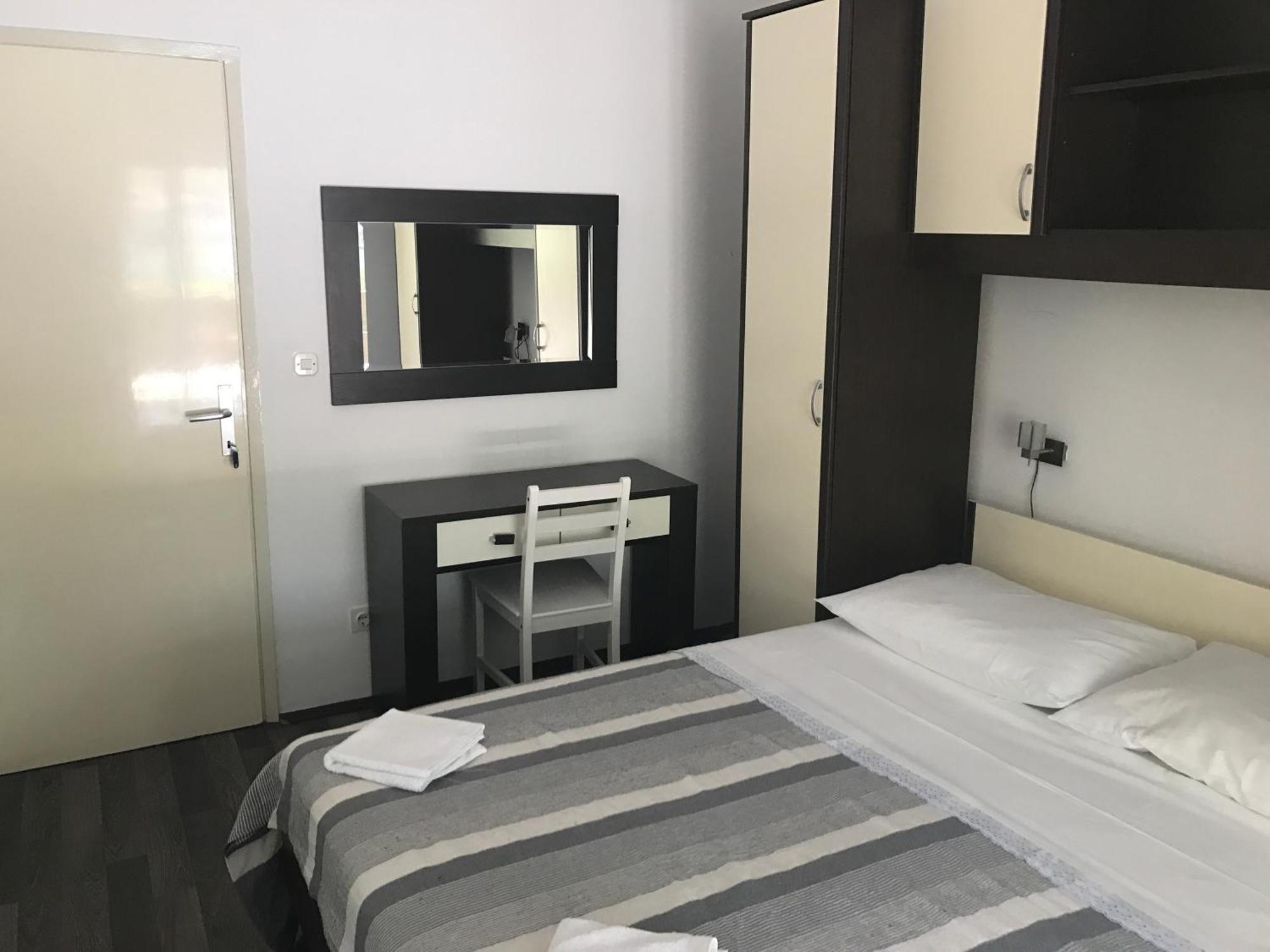 Apartments Vala Grebaštica Habitación foto